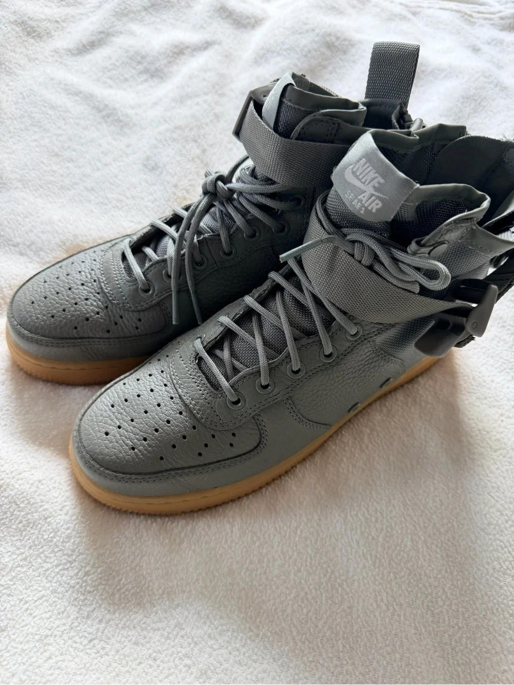 Nike Special Field Air Force 1 Mid Dark Stucco | 10W 8.5M